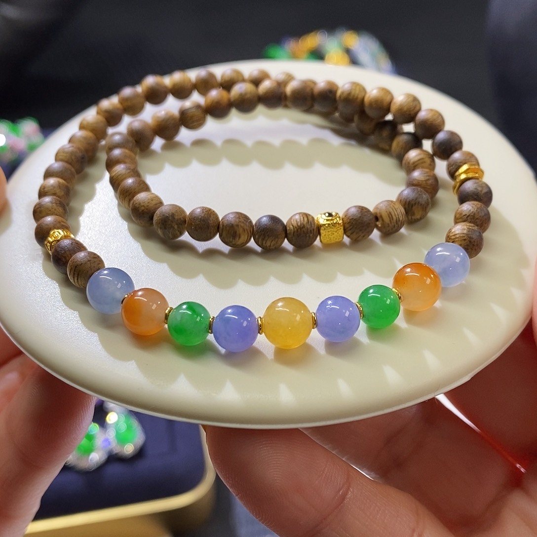 翡翠戒指未镶嵌珠珠