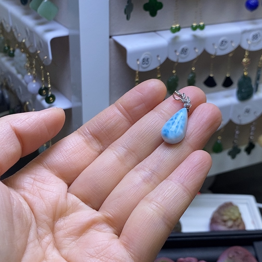 针钠钙石（海纹石）银S925镶嵌颈饰