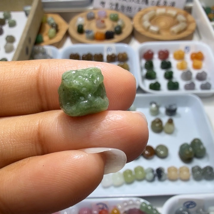 和田玉未镶嵌珠宝奇石