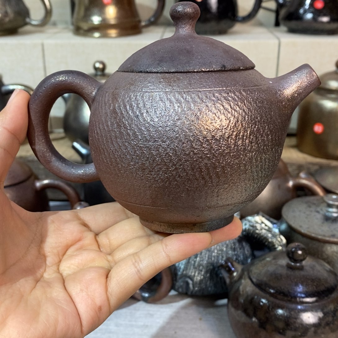 云南建水紫陶柴烧特价壶