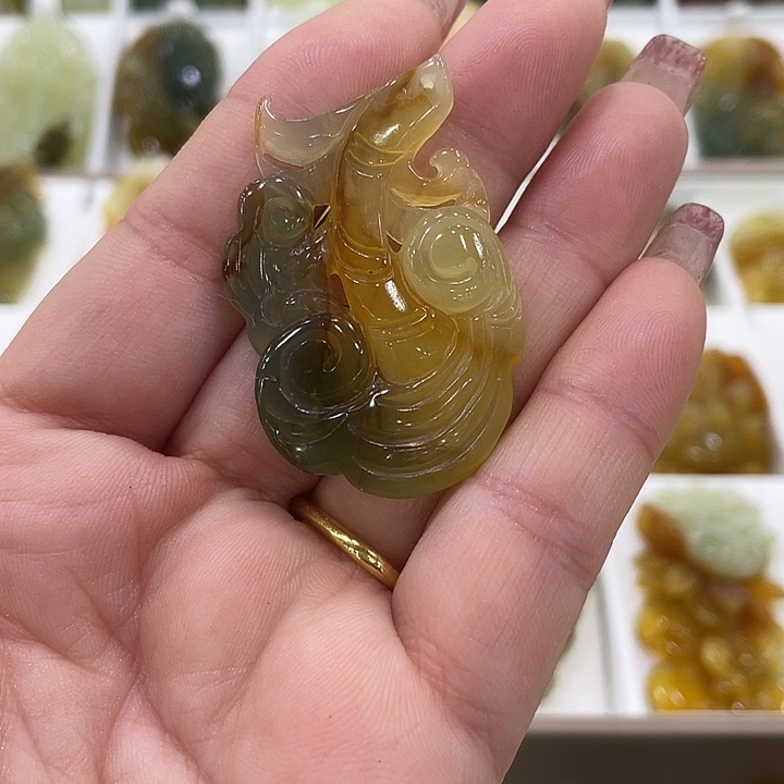 蛇纹石玉合金颈饰