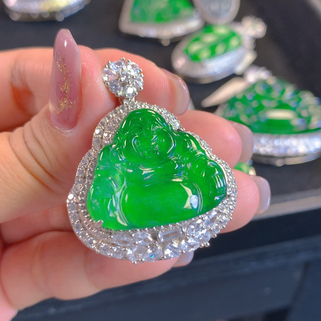 翡翠颈饰银S925镶嵌翡翠