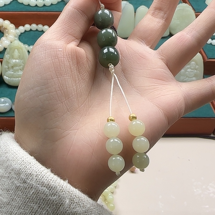 和田玉（糖玉）未镶嵌颈饰