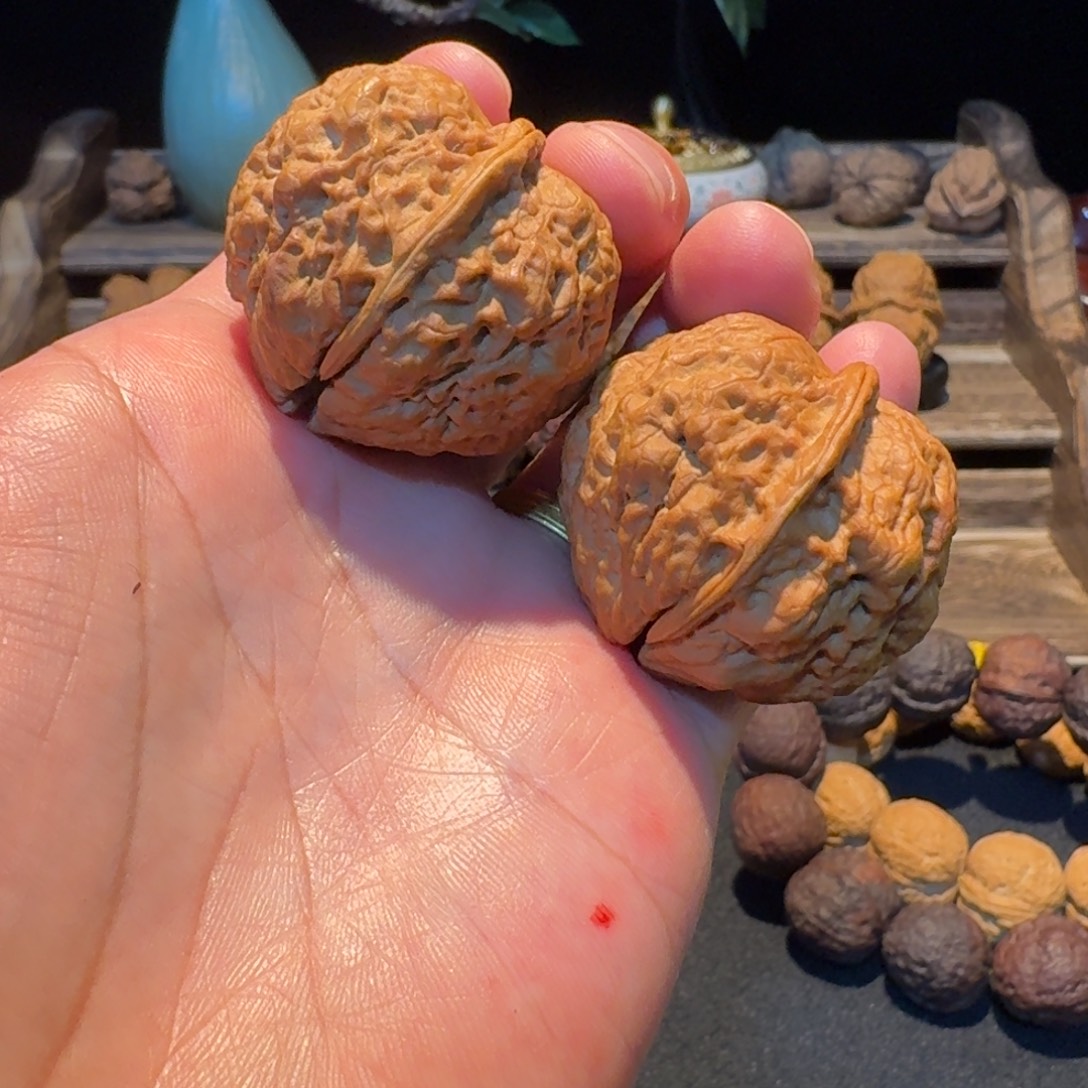 把件文玩核桃云南铁核桃13