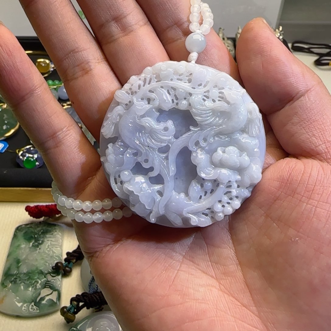 颈饰未镶嵌翡翠回***田拍三发一