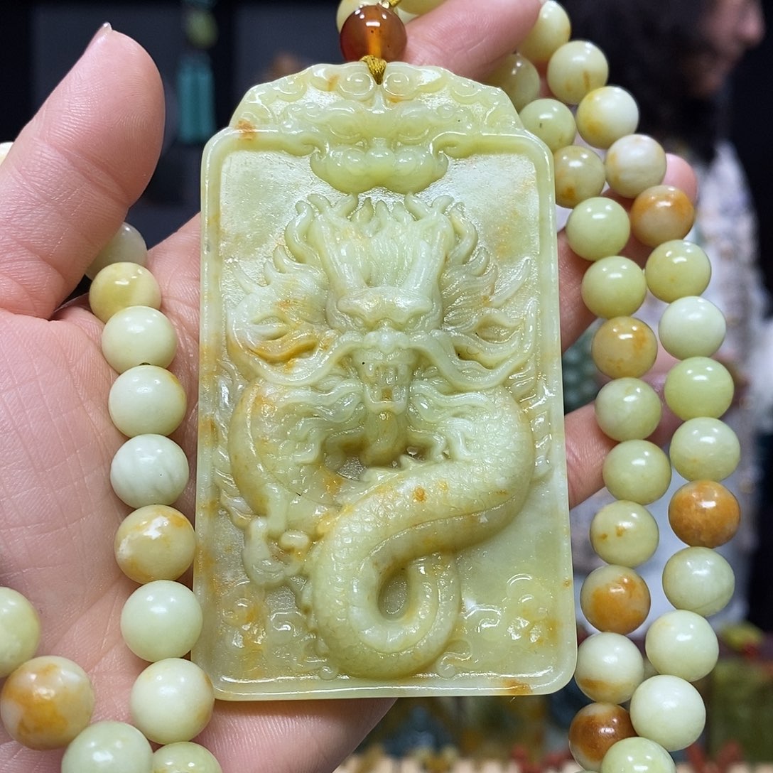 未镶嵌岫玉挂件吊坠