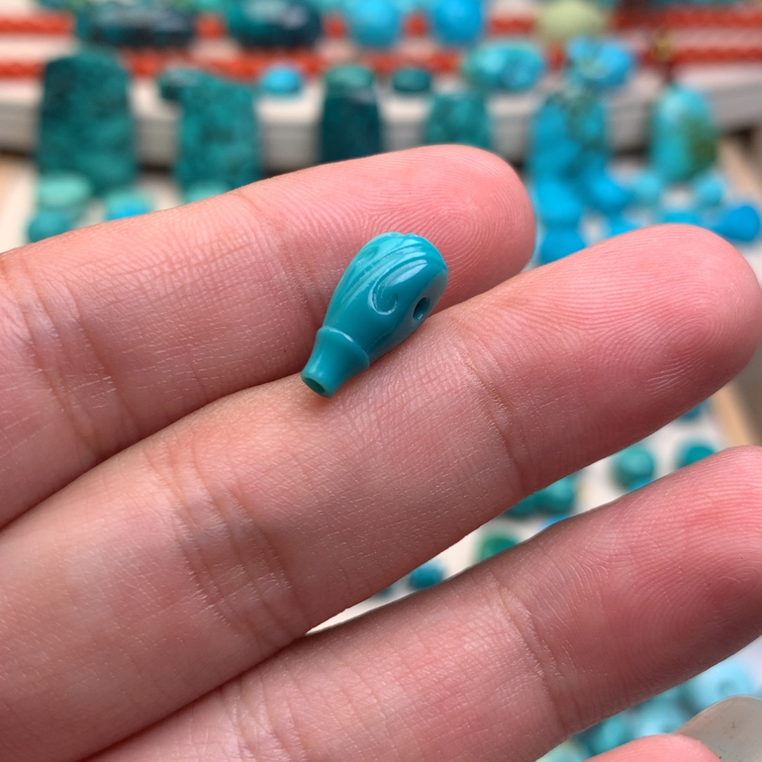 绿松石未镶嵌珠宝奇石