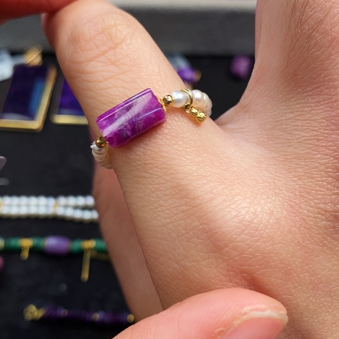 苏纪石（舒俱来）18K金镶嵌戒指