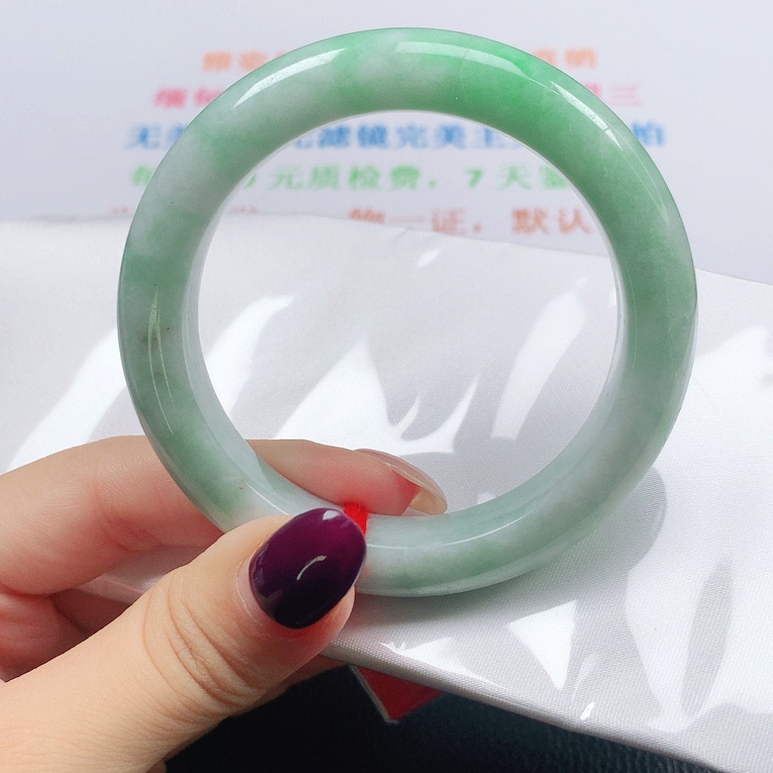 翡翠手镯未镶嵌620