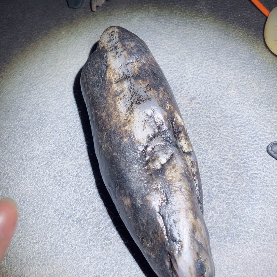 潇***洒和田玉未镶嵌珠宝奇石