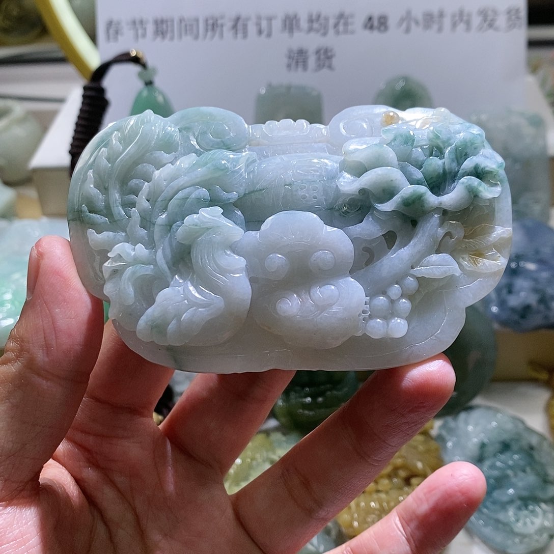 【闪购商品】翡翠颈饰未镶嵌锁