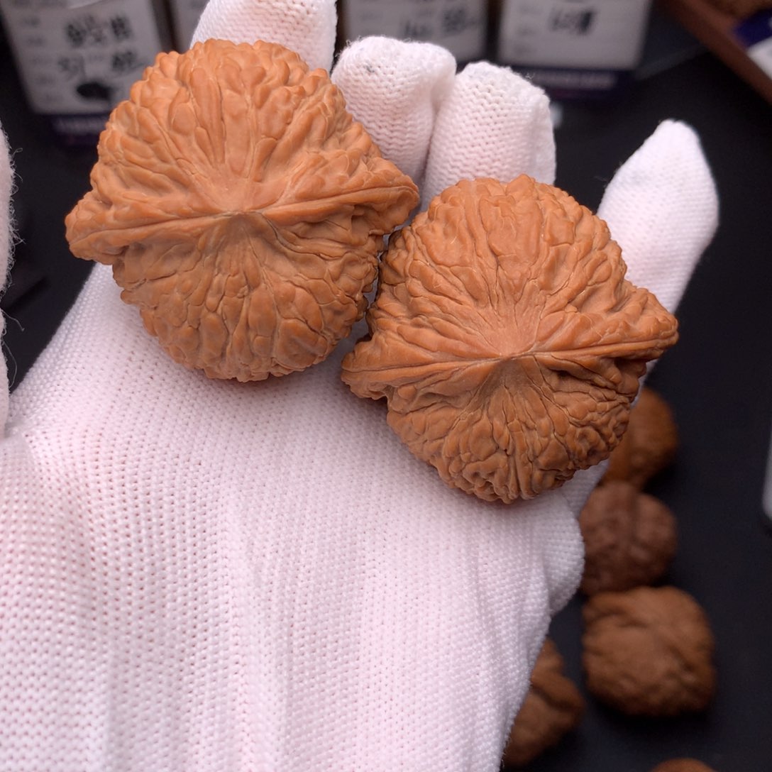 文玩核桃吊坠45绣球