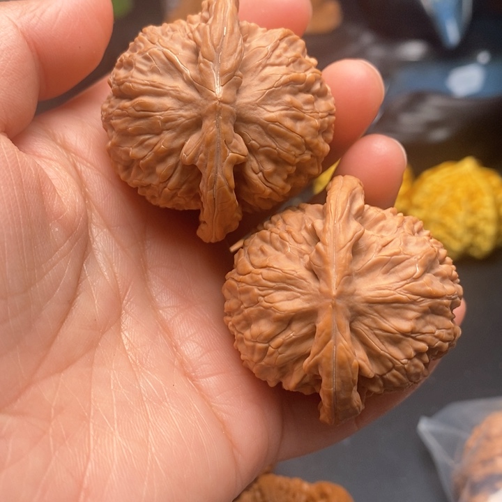 文玩核桃把件女娲石44尺