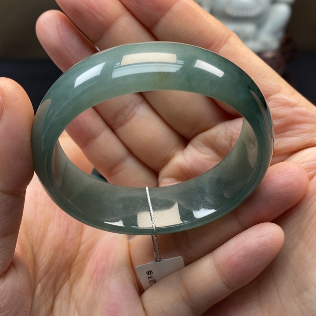 翡翠手镯未镶嵌天然
