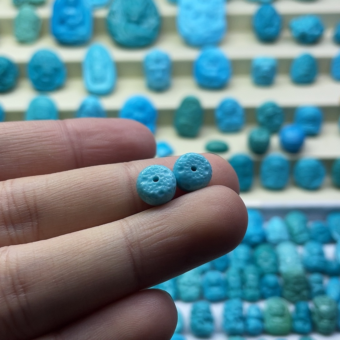 绿松石未镶嵌颈饰