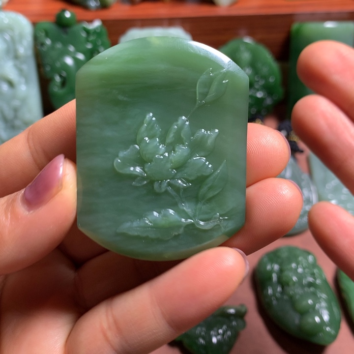 和田玉未镶嵌挂件