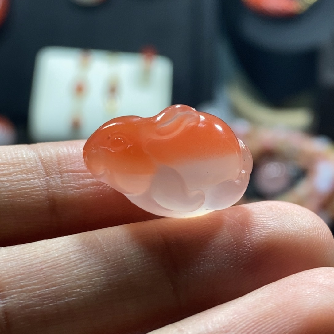 南红玛瑙未镶嵌吊坠(不含链)保山天然原矿南红冰飘兔子