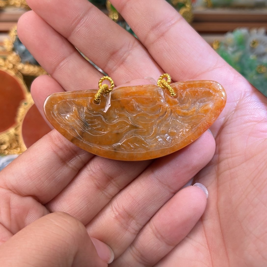 翡翠颈饰未镶嵌带编织