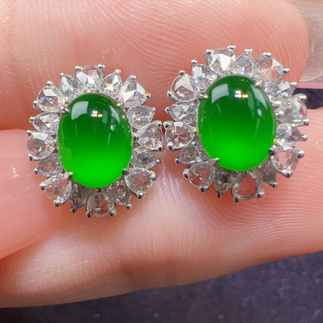 翡翠18K金镶嵌耳饰耳钉