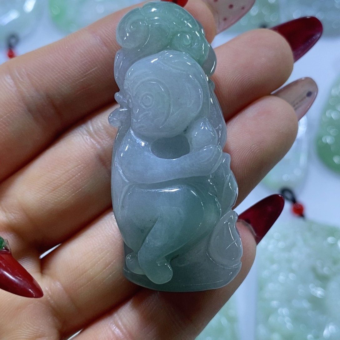 翡翠颈饰未镶嵌翡翠吊坠