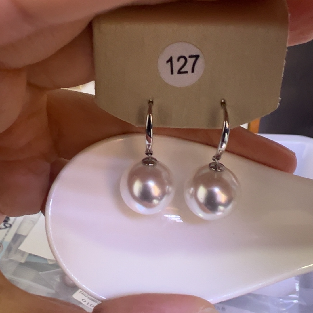 淡水珍珠耳饰未镶嵌