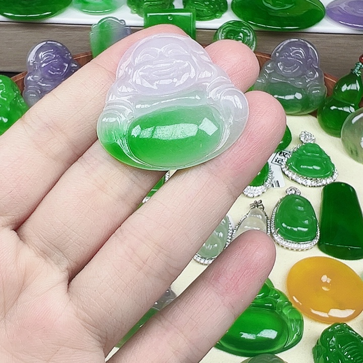 翡翠未镶嵌颈饰佛公