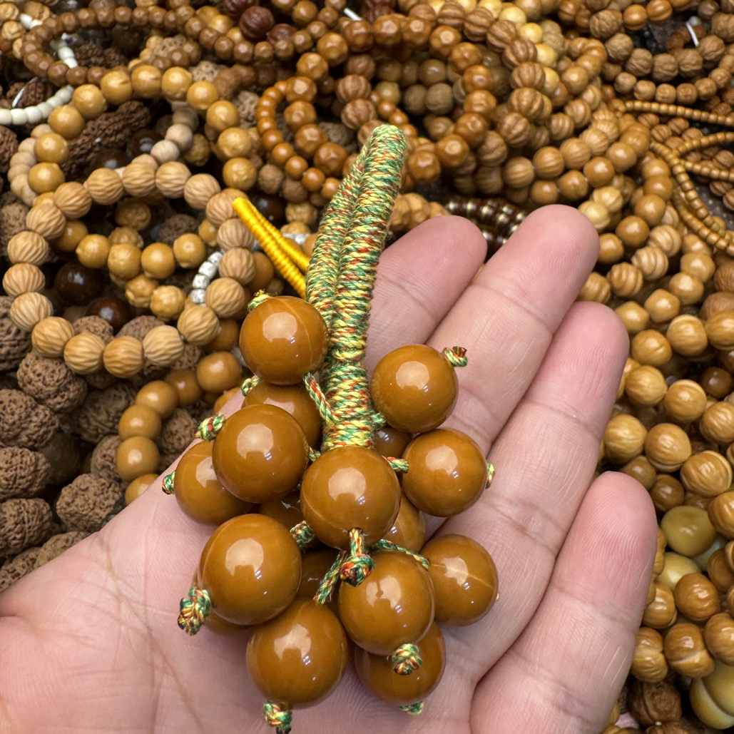 猴头核桃正圆葡萄串手捻手把件可盘可戴解压神器（绳子颜色随机）