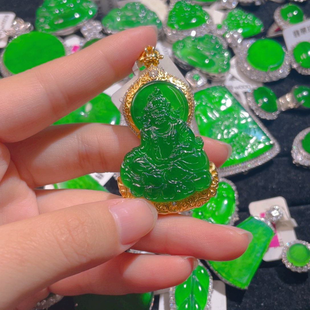 翡翠颈饰未镶嵌保a保真天然翡翠