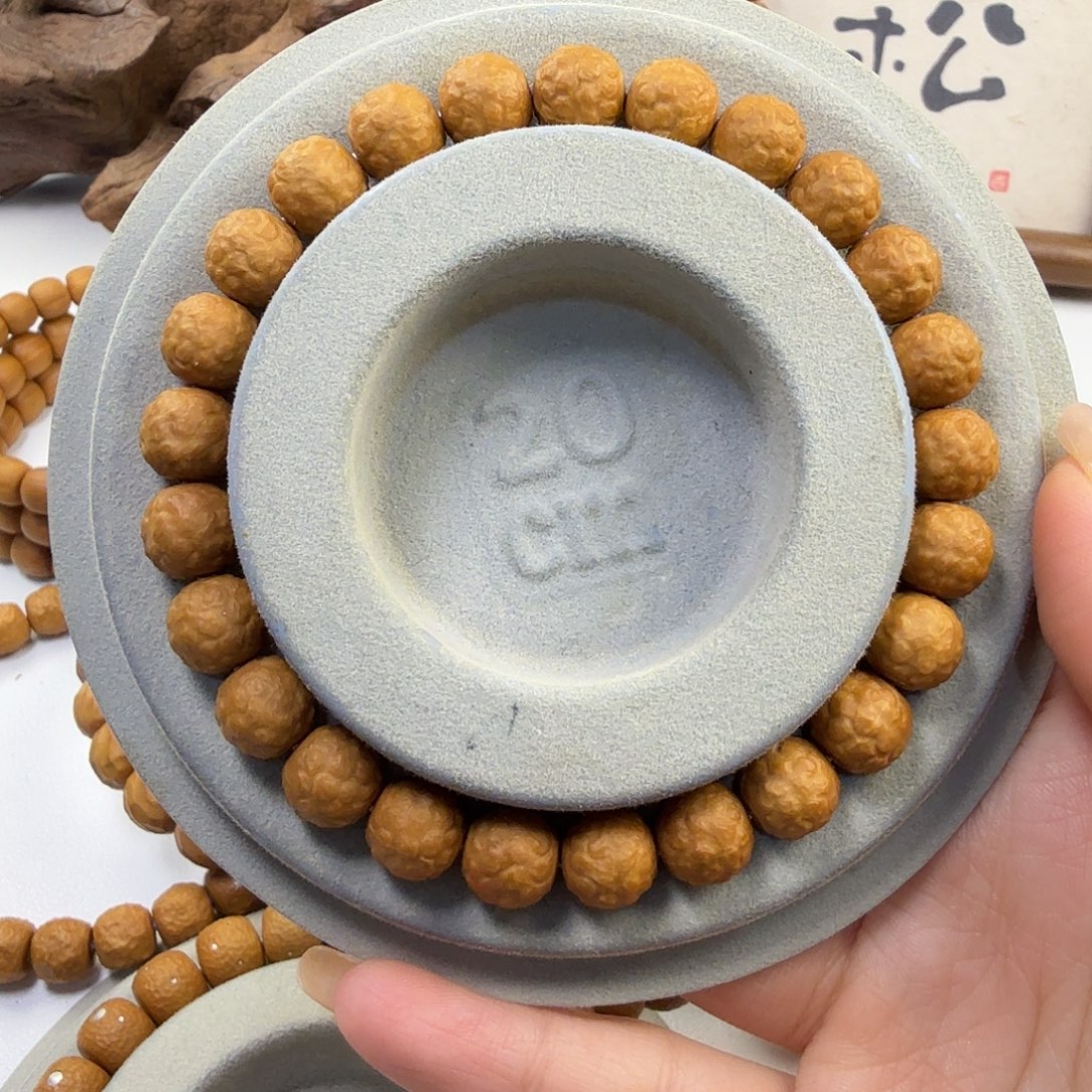 等***停吊坠猴头核桃纯手工雕刻圆珠舍利卡9.7 ➕宝石