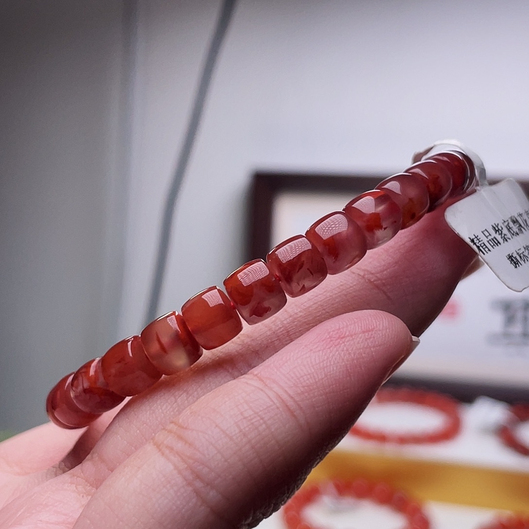 南红玛瑙合金摆件