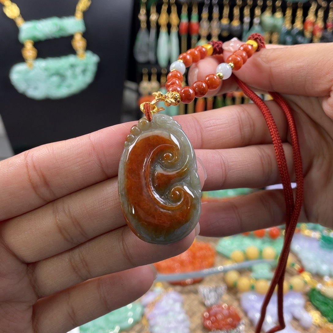 翡翠颈饰未镶嵌代编织