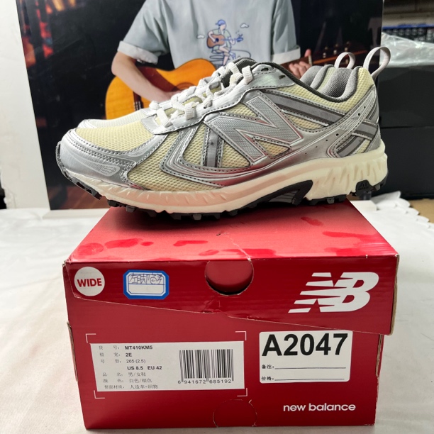 A2047 NEW BALANCE MT410KM5 42码数运动鞋 直播微瑕疵 无售后