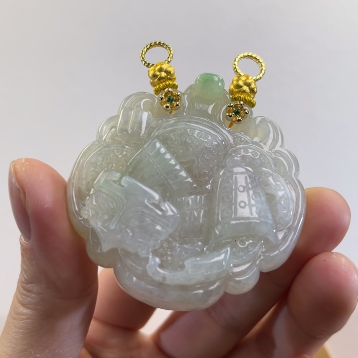 翡翠吊坠(赠链)未镶嵌代编织