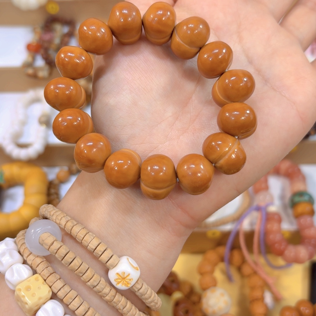 星月菩提吊坠全品猴头屁桃