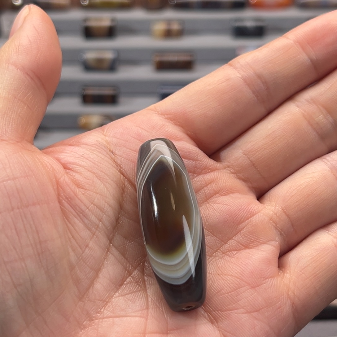 老***”玛瑙/玉髓合金颈饰