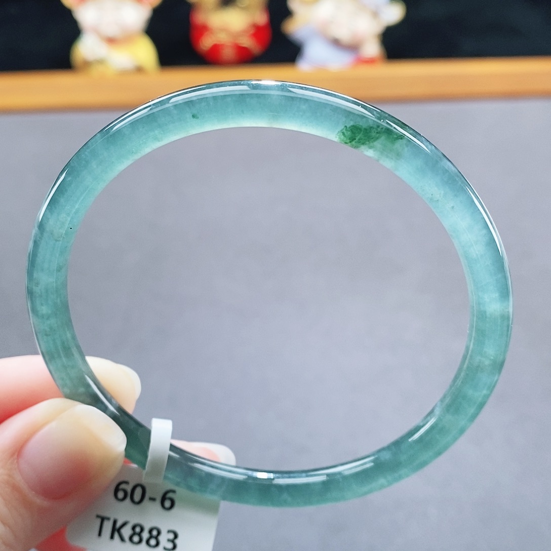 翡翠未镶嵌手镯30