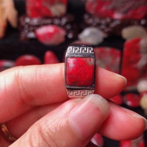 昌化鸡血石昌化鸡血石戒指