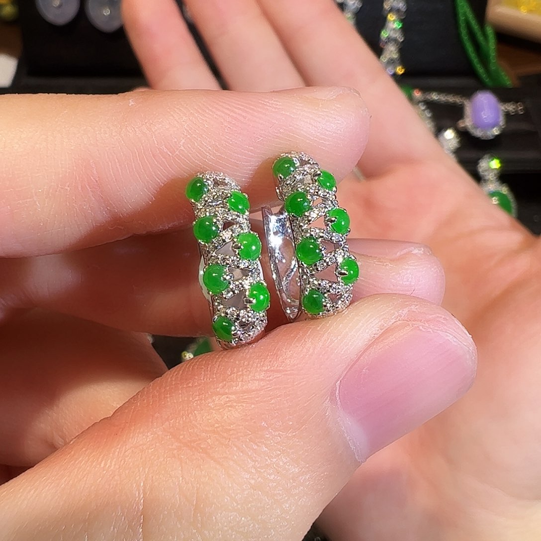 翡翠18K金镶嵌耳饰蛋面