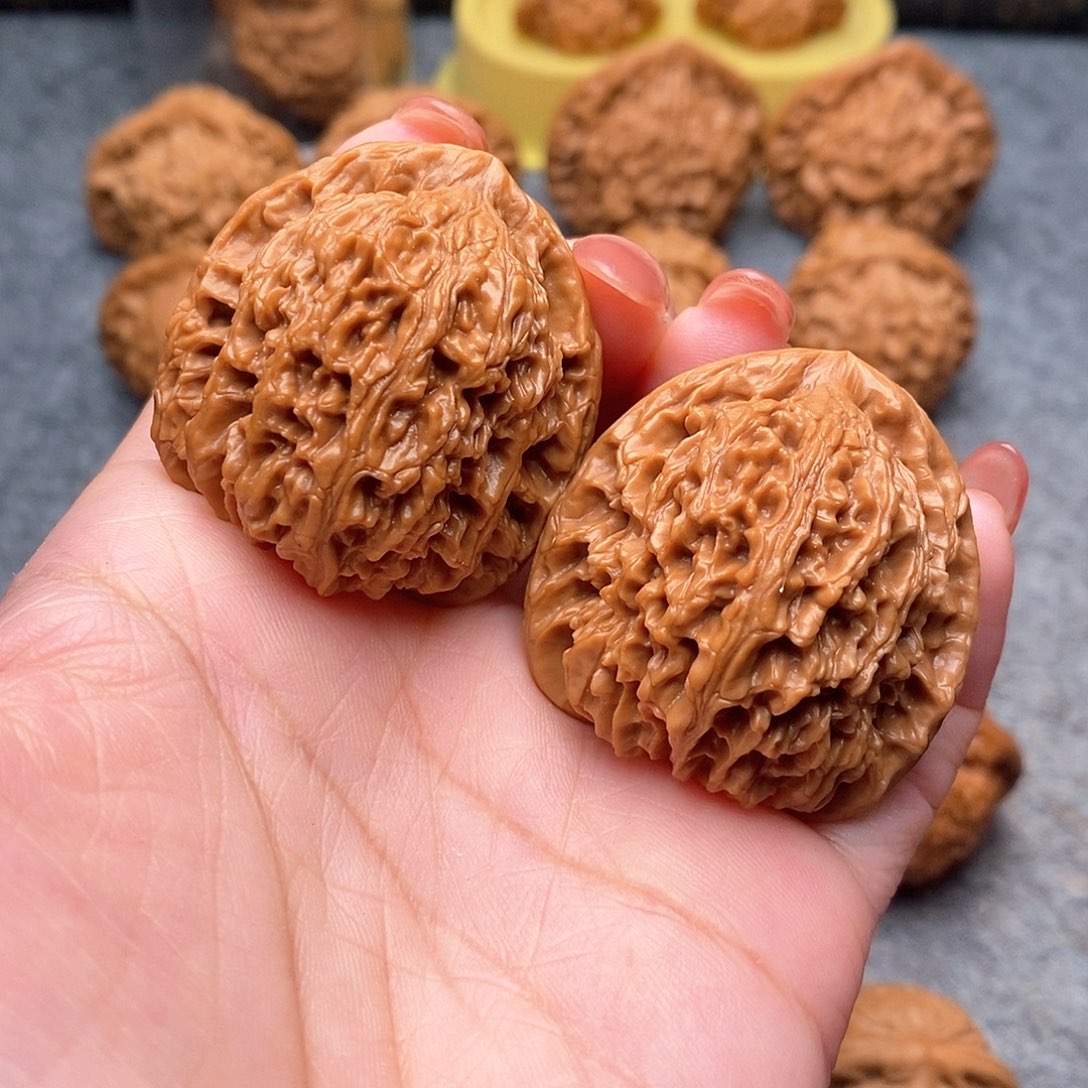 文玩核桃把件精品三角疆39+