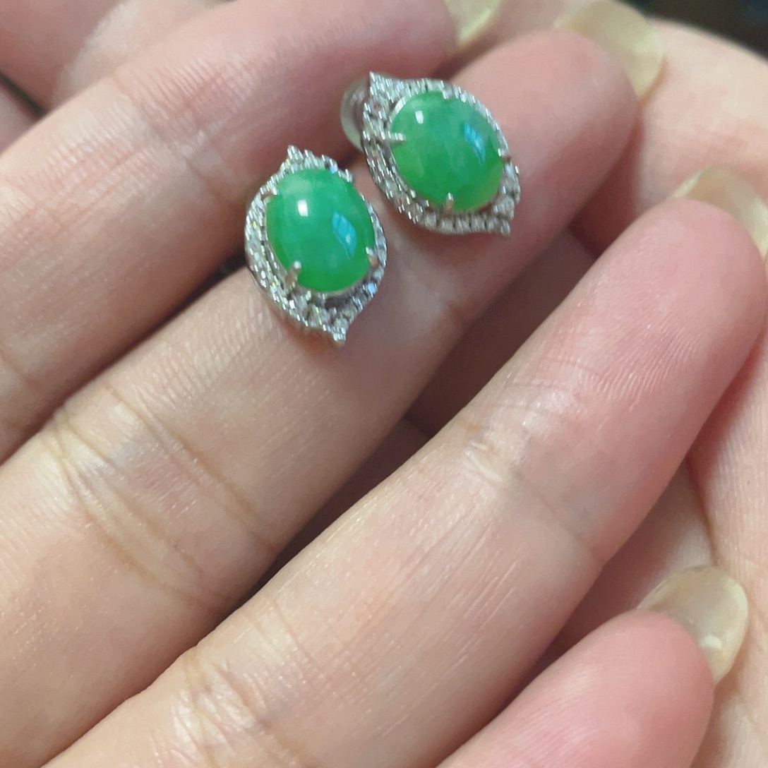 翡翠手镯未镶嵌翡翠99