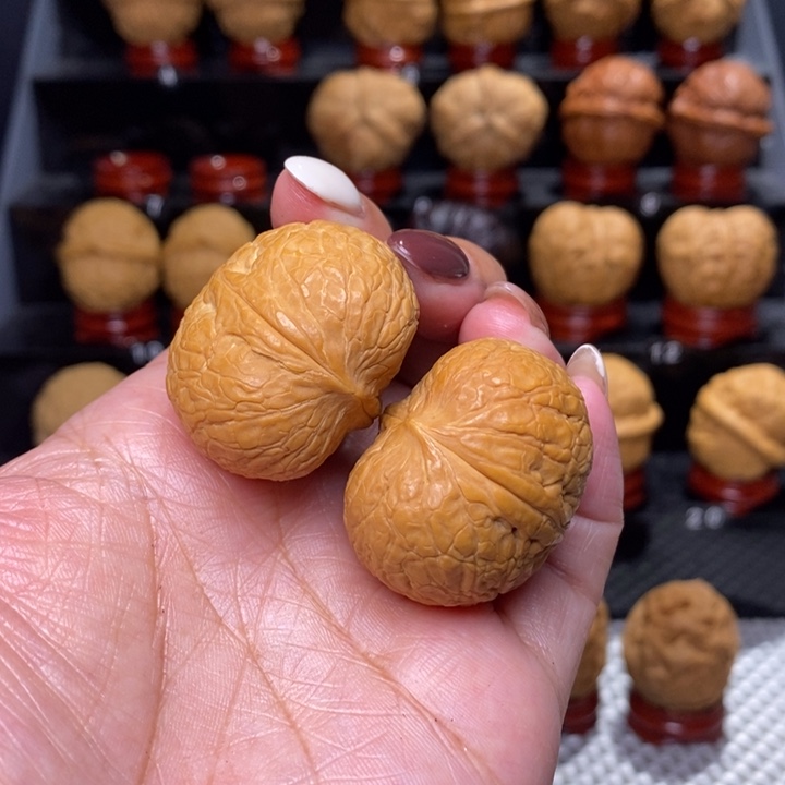 文玩核桃把件异型 小鸟…………83