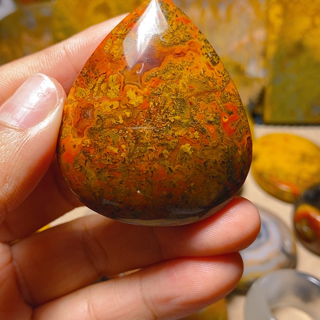 未镶嵌颈饰玛瑙/玉髓