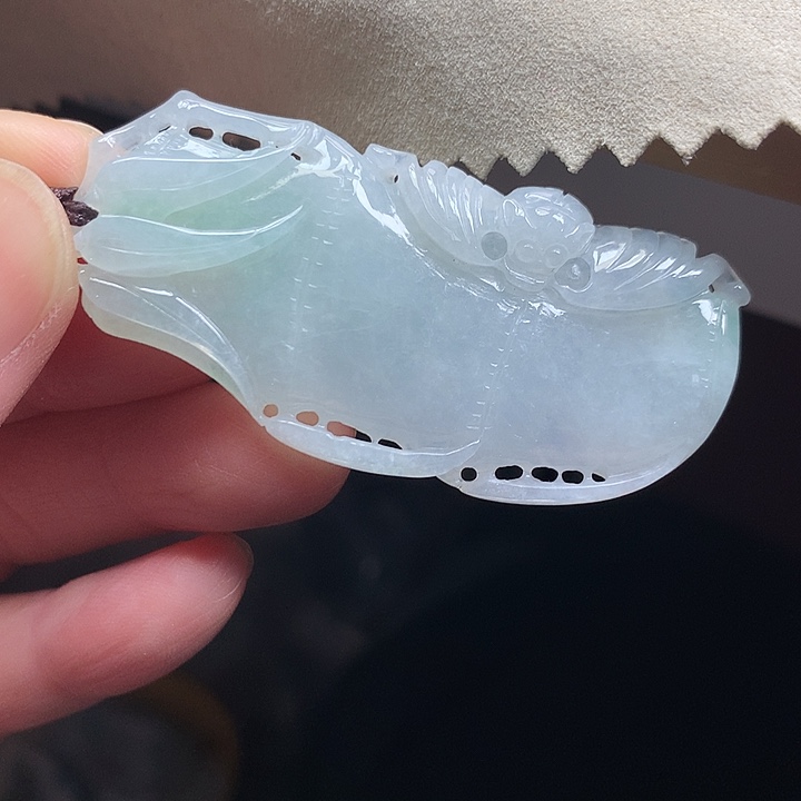 翡翠颈饰未镶嵌吊坠