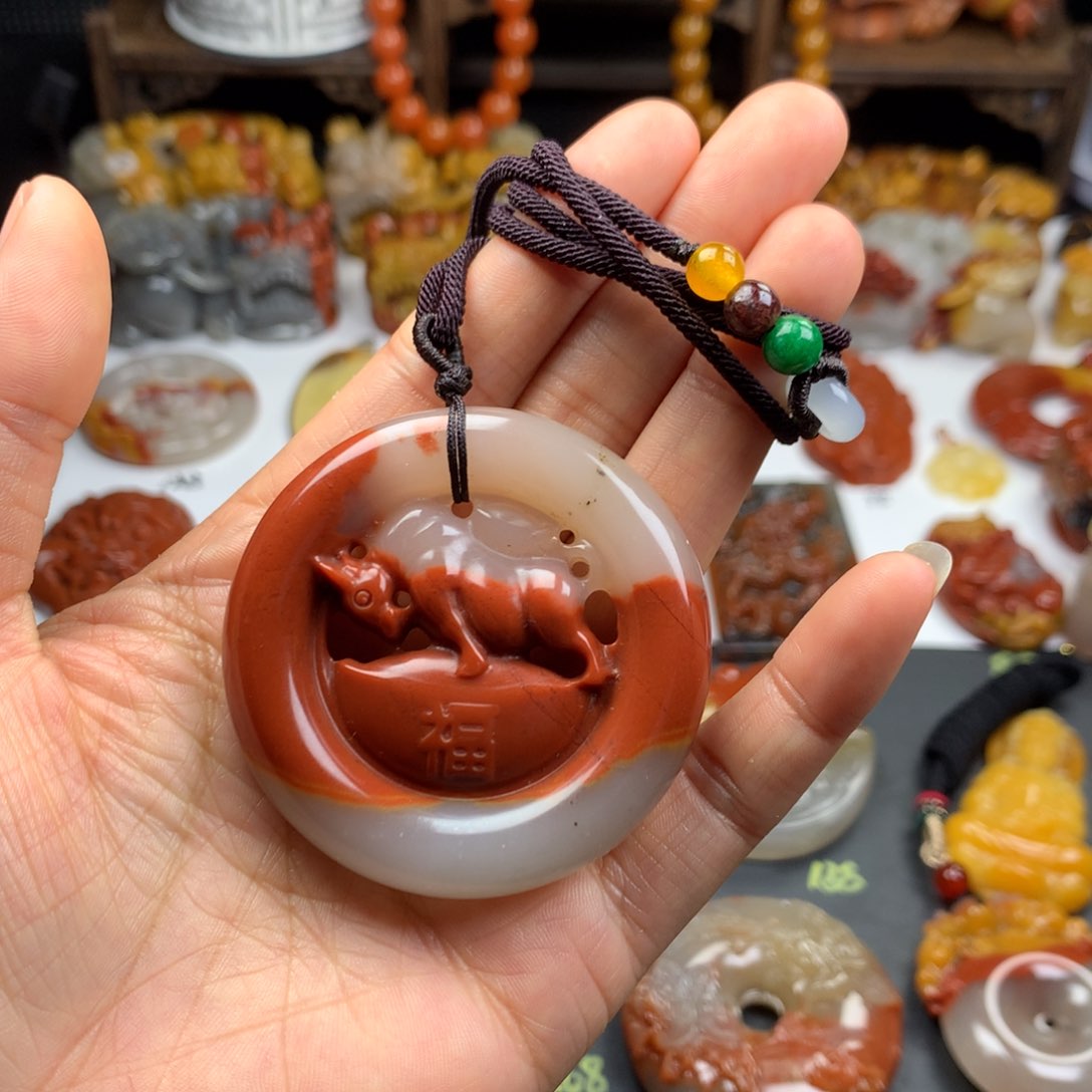 石英质玉（黄龙玉）挂件未镶嵌