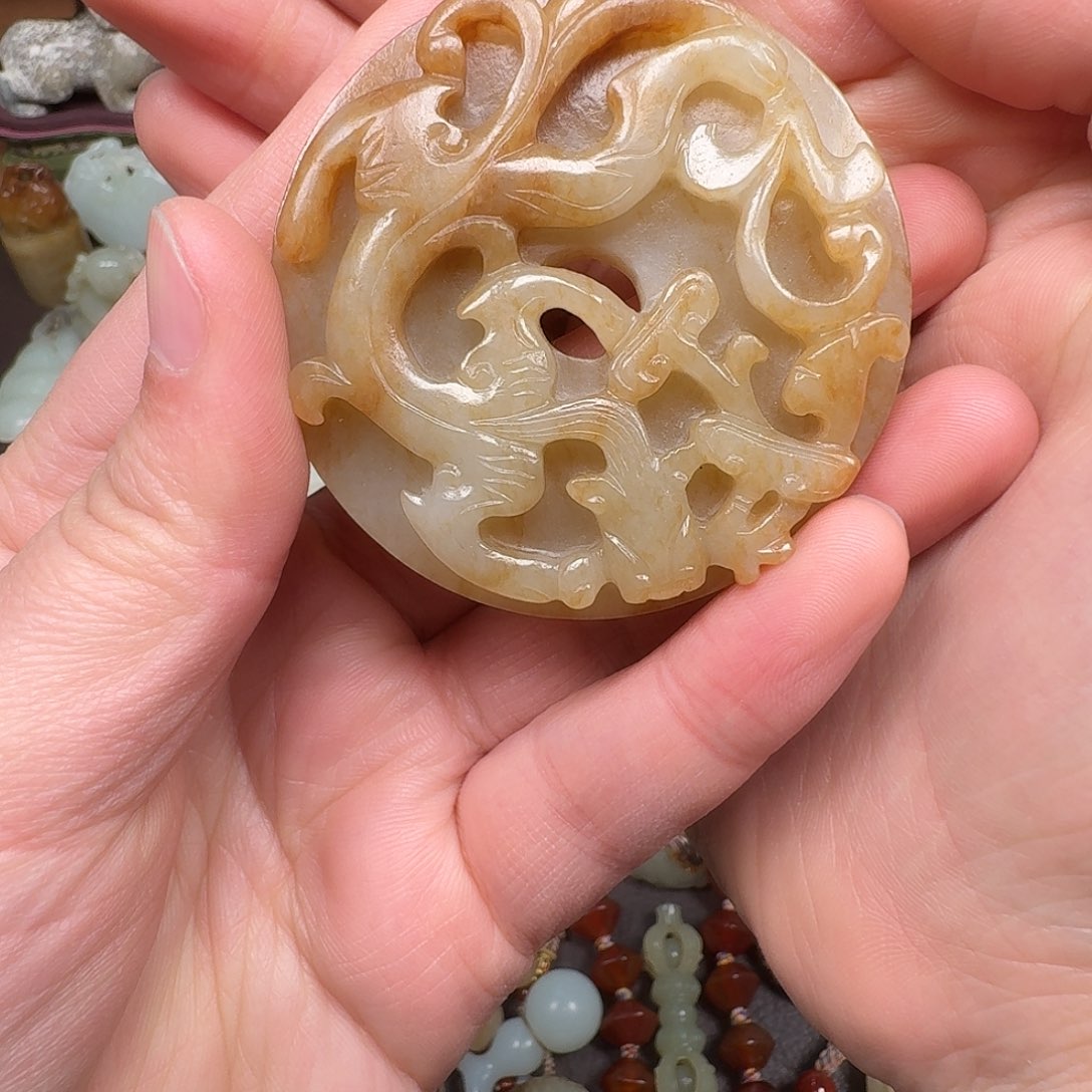 無***渡和田玉（青白玉）未镶嵌车挂