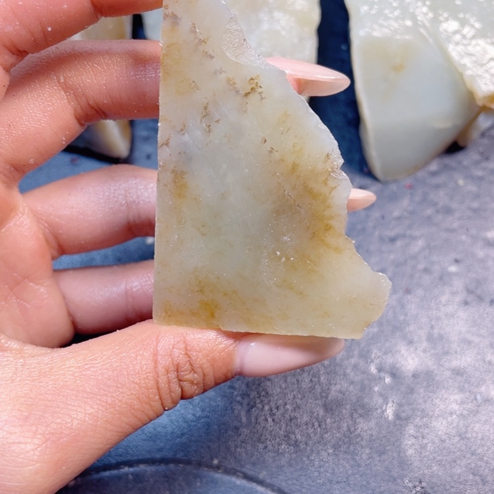 阿***国和田玉未镶嵌珠宝半成品