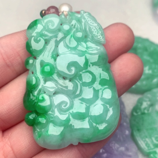 翡翠吊坠(不含链)未镶嵌