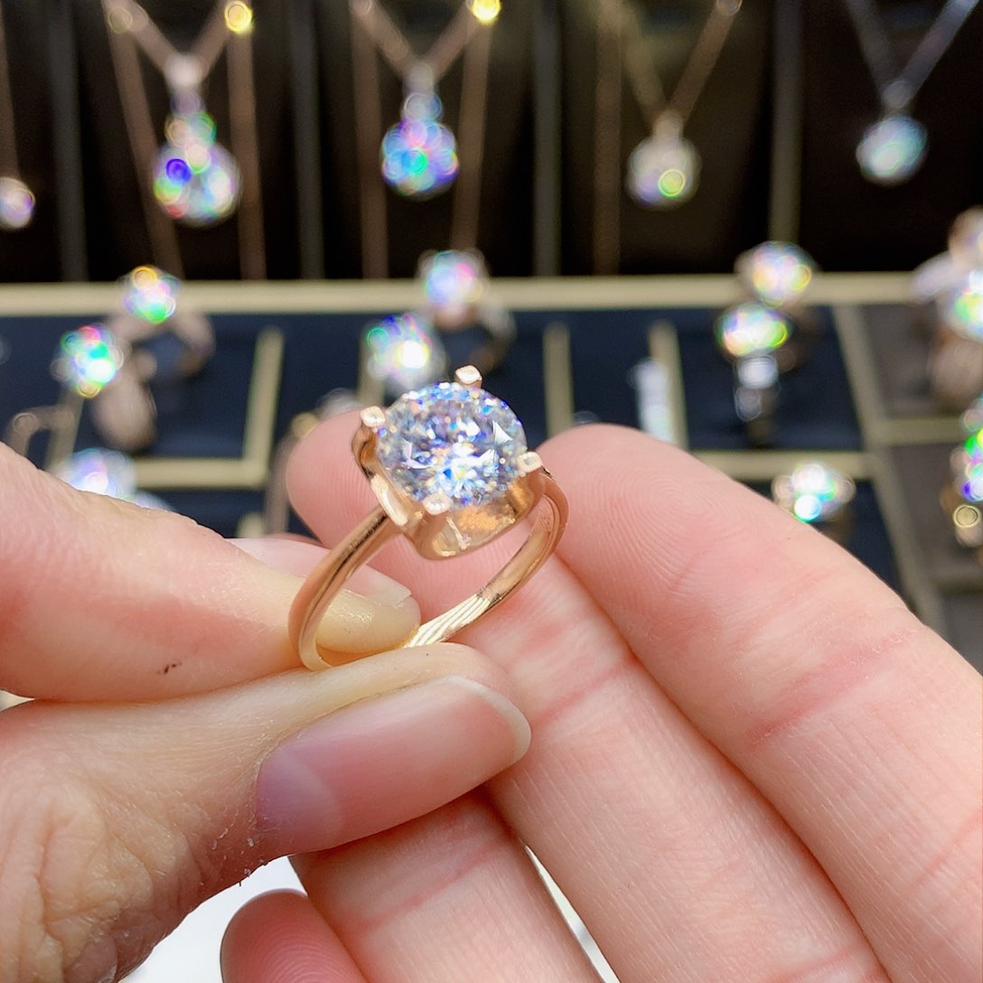 合成碳硅石（莫桑石）戒指/指环18K金镶嵌