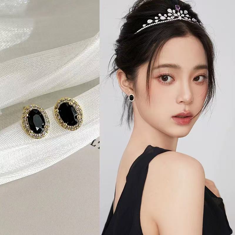 铜合金耳饰 黑钻金边耳钉明星同款时尚百搭黑色复古法式小香风