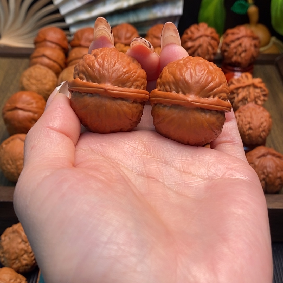 文玩核桃把件金蟒元宝